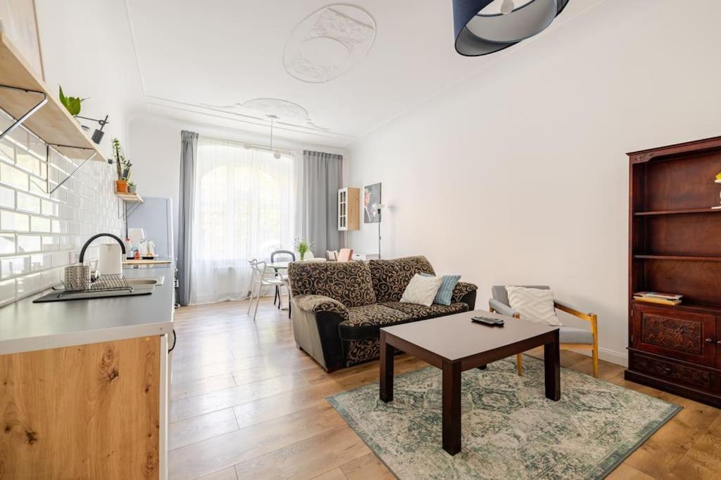 Apartament Rozeta Centrum 6Os Legnica Exteriör bild